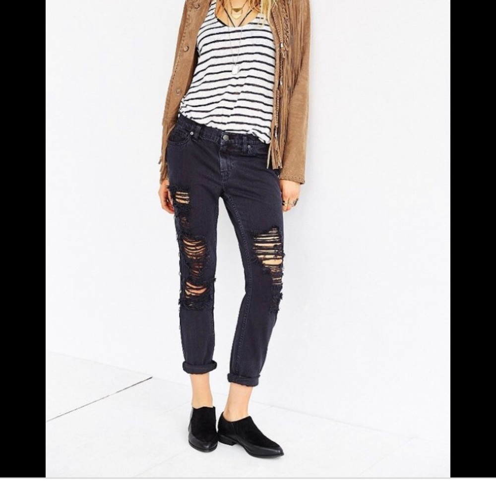 BDG Slim Distress Boyfriend Jeans